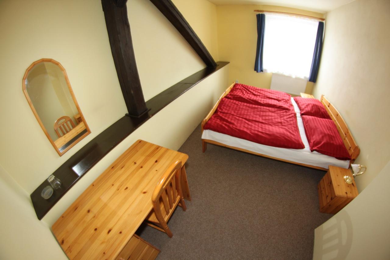 Hotel Kralovsky Dvur Horice Luaran gambar