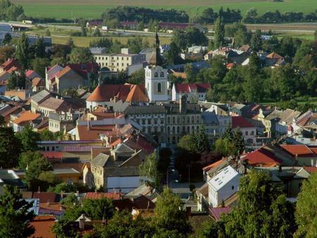 Hotel Kralovsky Dvur Horice Luaran gambar